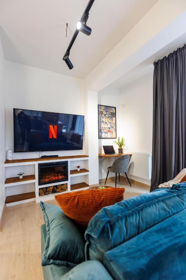 Touchdown Apartment Near Bucharest Airport โอโตเปนี ภายนอก รูปภาพ